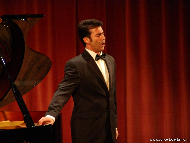Stefano De Peppo, baritono soprano Maria Malatesta Calabṛ