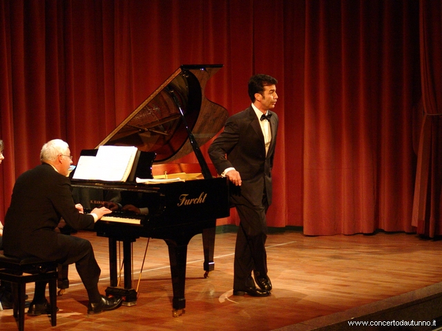 Stefano De Peppo, baritono soprano Maria Malatesta Calabṛ