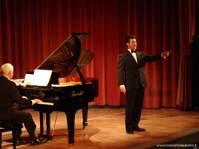 Stefano De Peppo, baritono soprano Maria Malatesta Calabṛ