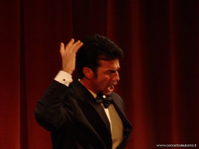 Stefano De Peppo, baritono soprano Maria Malatesta Calabṛ