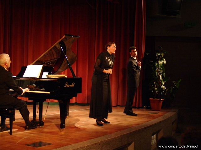 Stefano De Peppo, baritono soprano Maria Malatesta Calabṛ