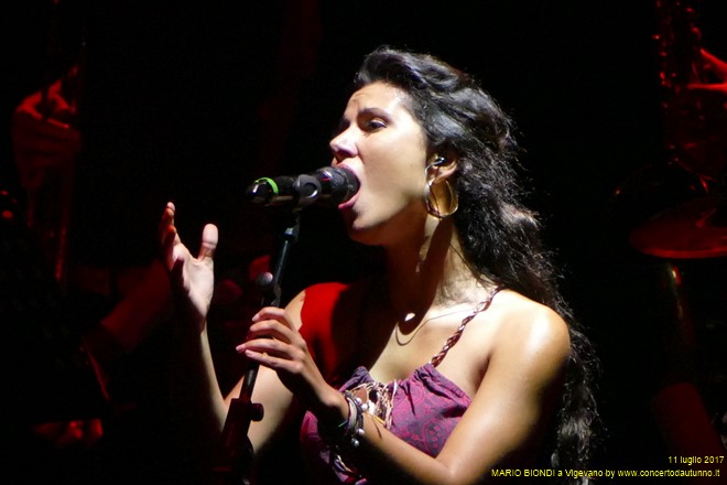 Nella foto Serena Carta Mantilla (Serena Carman) vocalist