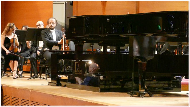 Piano-pdalier, Roberto Prosseda. Direttore, Patrick Fournillier. Orchestra Sinfonica di Milano Giuseppe Verdi