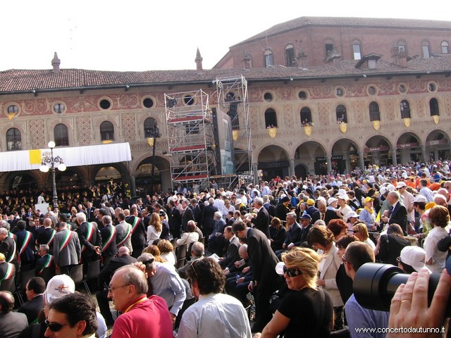 Benedetto XVI visita Vigevano