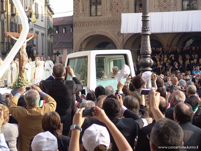 Benedetto XVI visita Vigevano