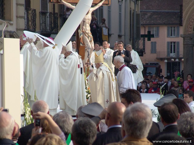 Benedetto XVI visita Vigevano