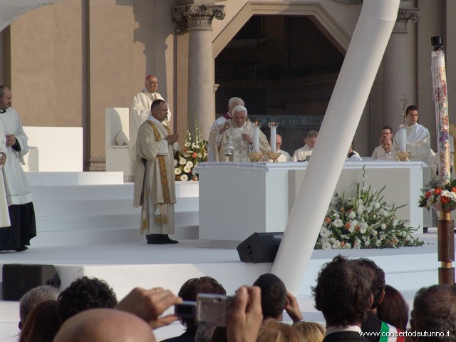 Benedetto XVI visita Vigevano