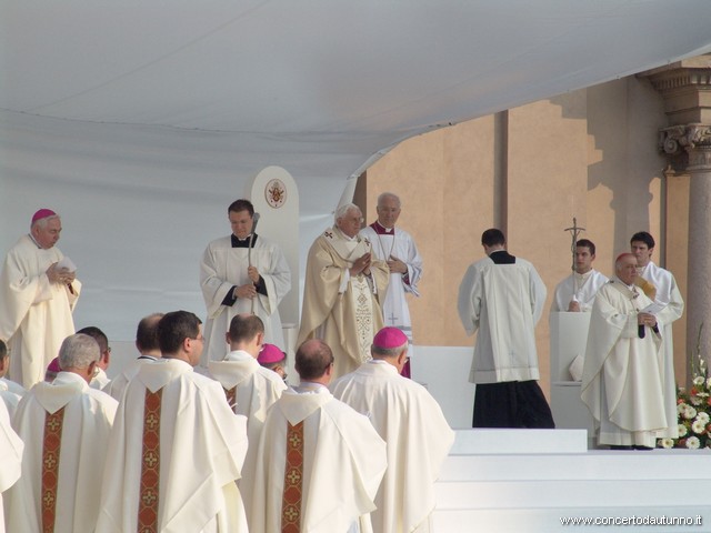 Benedetto XVI visita Vigevano