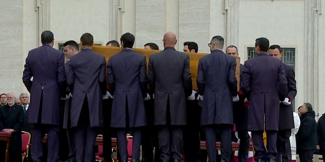 Roma funerale Benedetto XVI
