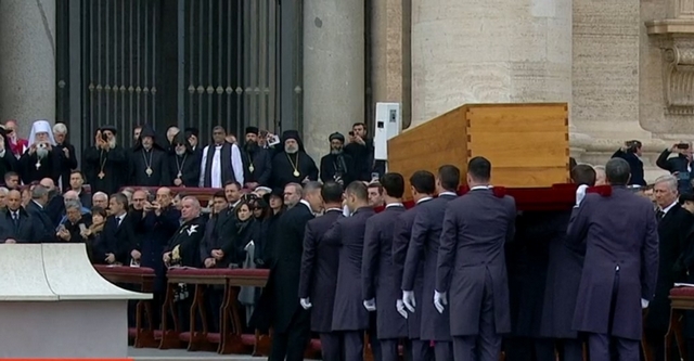 Roma funerale Benedetto XVI