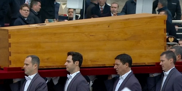 Roma funerale Benedetto XVI