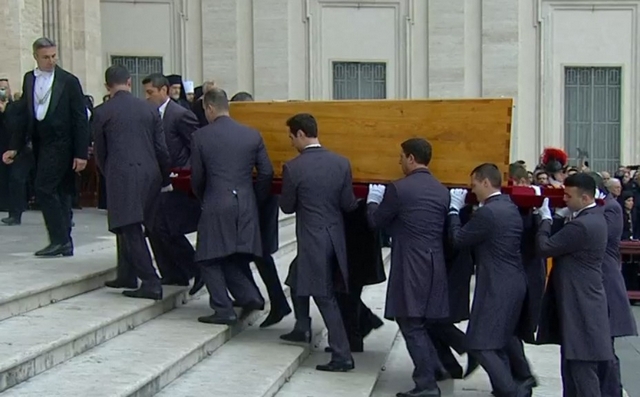 Roma funerale Benedetto XVI