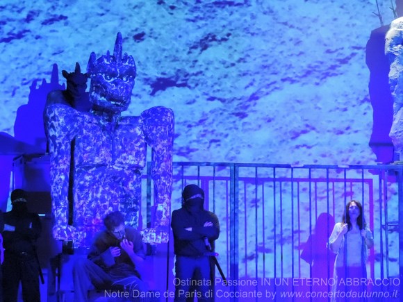 Ostinata Passione IN UN ETERNO ABBRACCIO Notre Dame de Paris di Cocciante