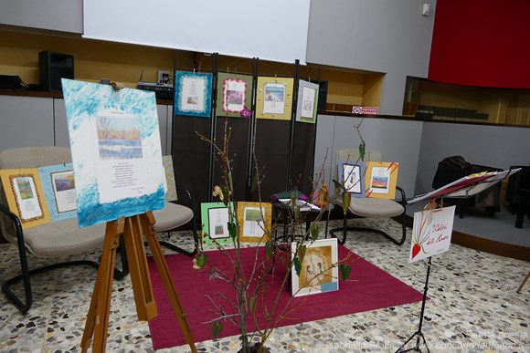 Gabriella Bralla in una serata di poesia