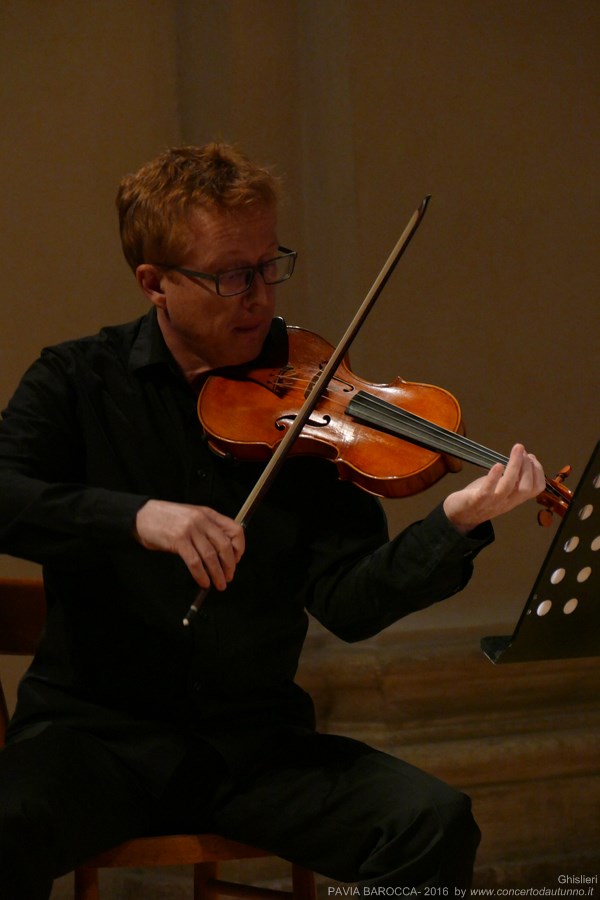 Nicholas Robinson, violino