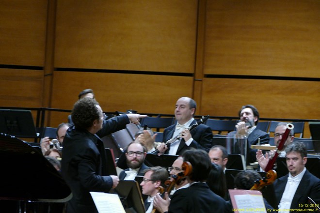 laVerdi Axelrod Gershwin