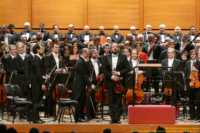 Nona di Beethoven Orchestra e Coro G.Verdi Claus Peter Flor