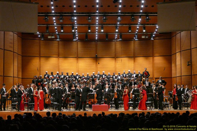 Nona di Beethoven Orchestra e Coro G.Verdi Claus Peter Flor
