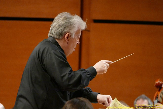 Nona di Beethoven Orchestra e Coro G.Verdi Claus Peter Flor