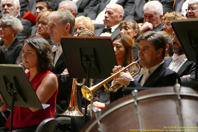 Nona di Beethoven Orchestra e Coro G.Verdi Claus Peter Flor