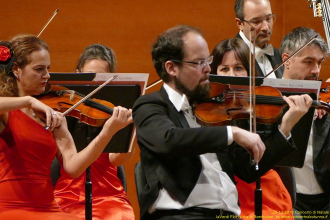 Nona di Beethoven Orchestra e Coro G.Verdi Claus Peter Flor