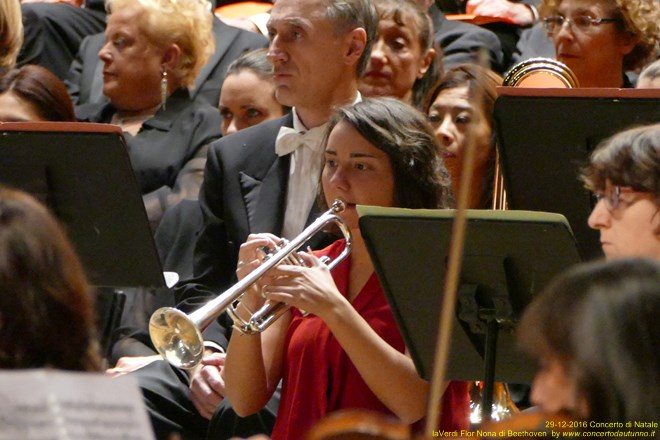 Nona di Beethoven Orchestra e Coro G.Verdi Claus Peter Flor