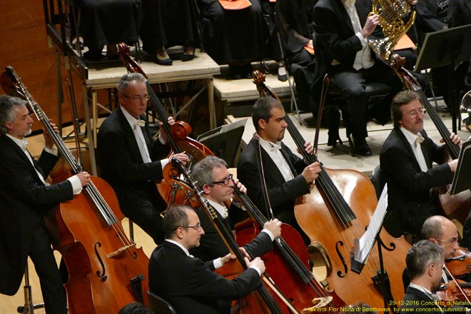 Nona di Beethoven Orchestra e Coro G.Verdi Claus Peter Flor
