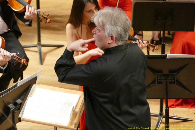 Nona di Beethoven Orchestra e Coro G.Verdi Claus Peter Flor