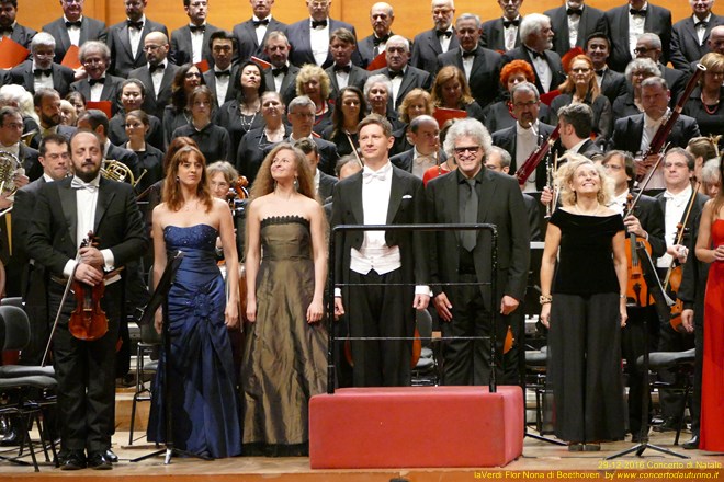 Nona di Beethoven Orchestra e Coro G.Verdi Claus Peter Flor