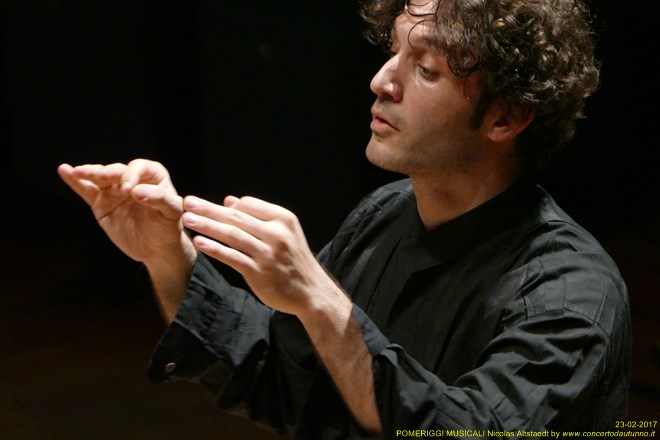 POMERIGGI MUSICALI Nicolas Altstaedt