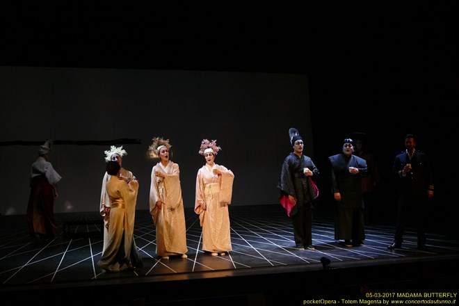 Magenta 2017 Totem Butterfly pocketOpera