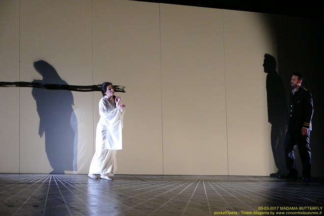 Magenta 2017 Totem Butterfly pocketOpera