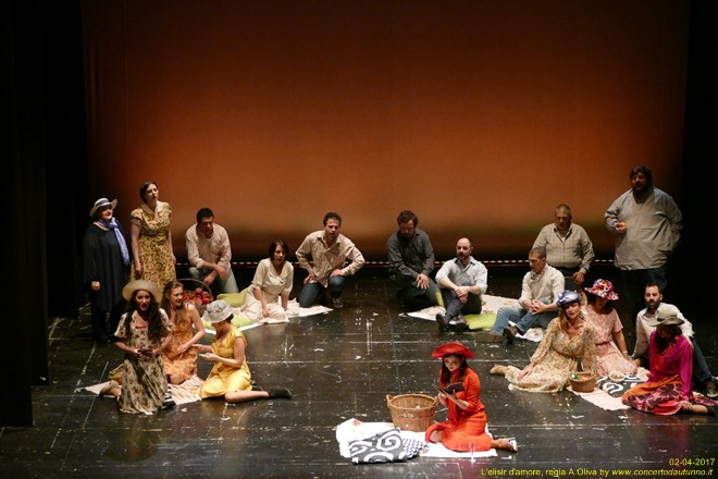 Elisir d'amore regia Alberto Oliva 