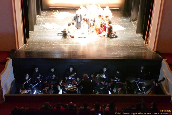 Elisir d'amore regia Alberto Oliva 