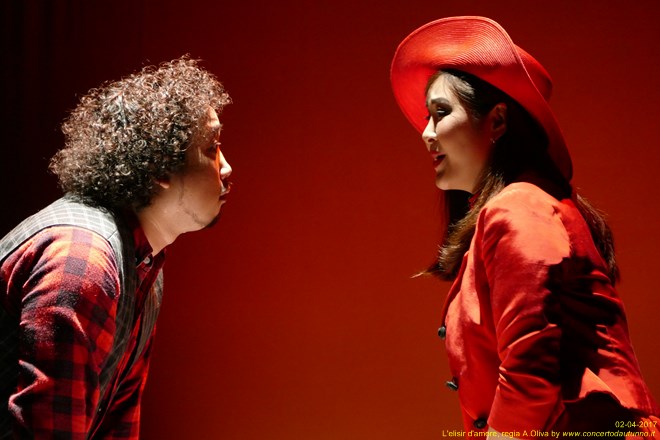 Elisir d'amore regia Alberto Oliva 