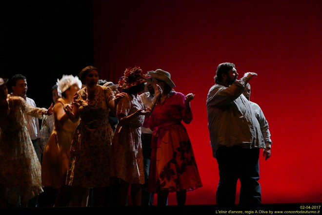 Elisir d'amore regia Alberto Oliva 
