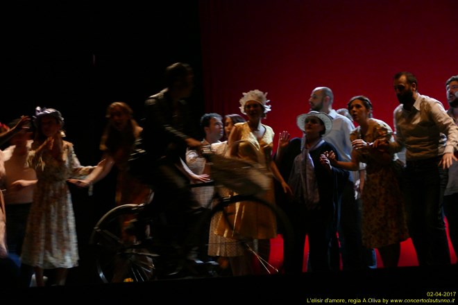 Elisir d'amore regia Alberto Oliva 