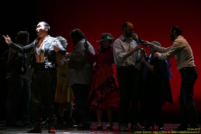 Elisir d'amore regia Alberto Oliva 