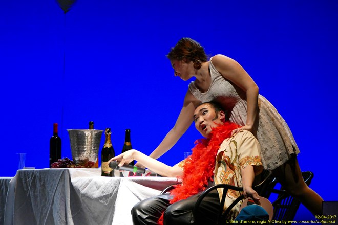 Elisir d'amore regia Alberto Oliva 