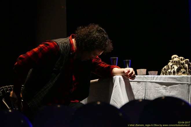 Elisir d'amore regia Alberto Oliva 