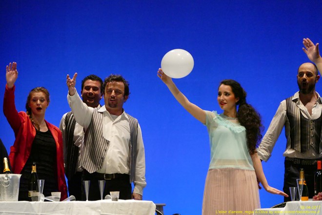 Elisir d'amore regia Alberto Oliva 