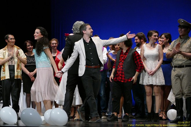 Elisir d'amore regia Alberto Oliva 
