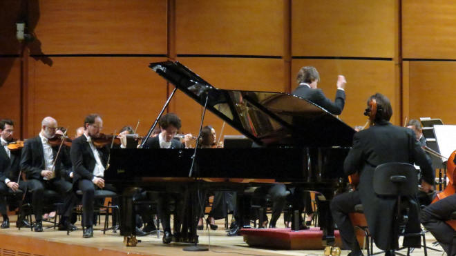 Pianoforte Leonardo Pierdomenico e Direttore Andrea Oddone