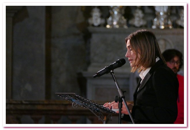 Claudia Koll Duomo Vigevano