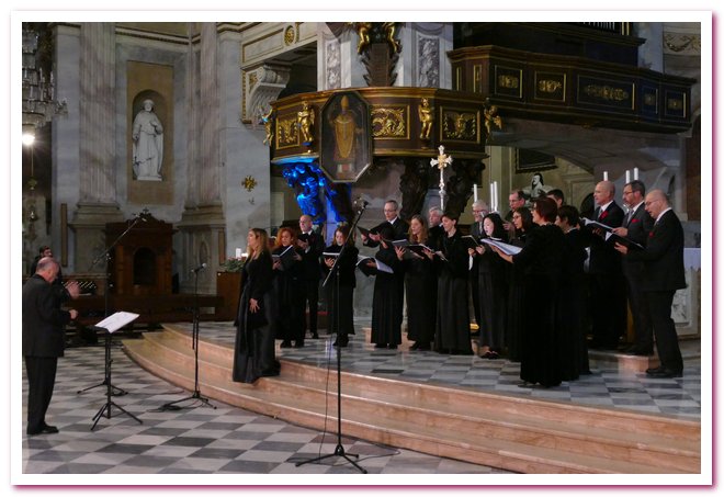 Claudia Koll Duomo Vigevano