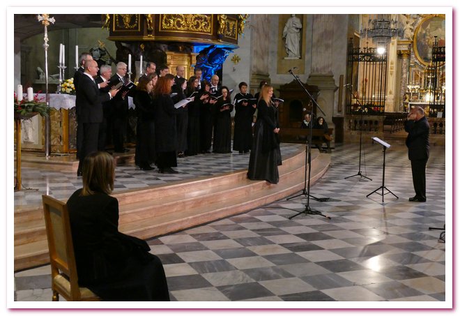 Claudia Koll Duomo Vigevano