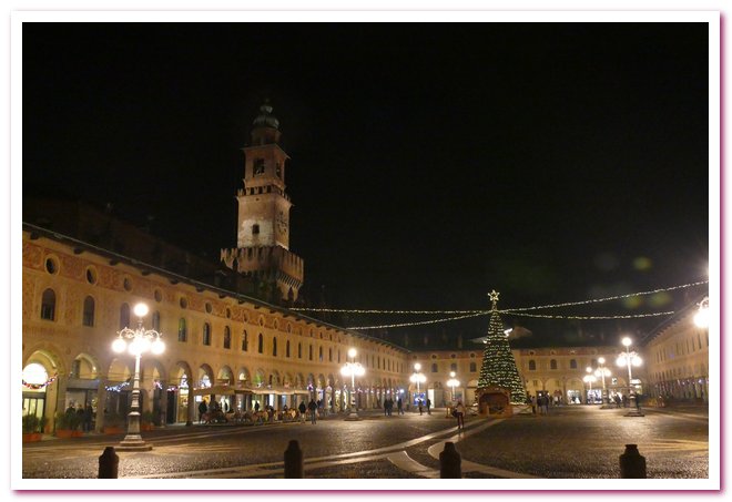 Claudia Koll Duomo Vigevano