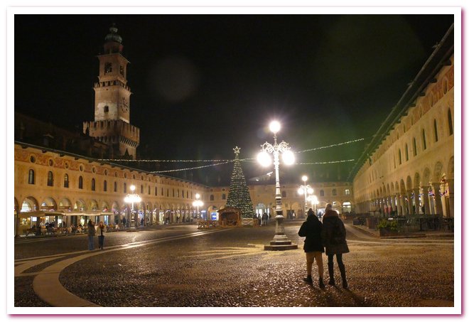 Claudia Koll Duomo Vigevano