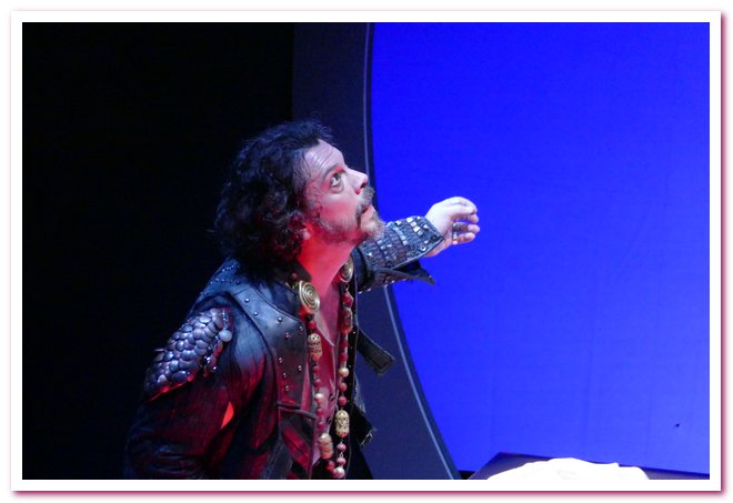 Alberto Oliva Salom Teatro Litta
