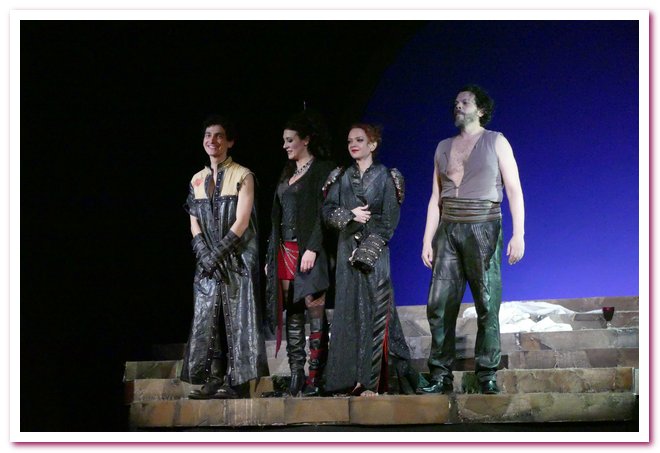 Alberto Oliva Salom Teatro Litta